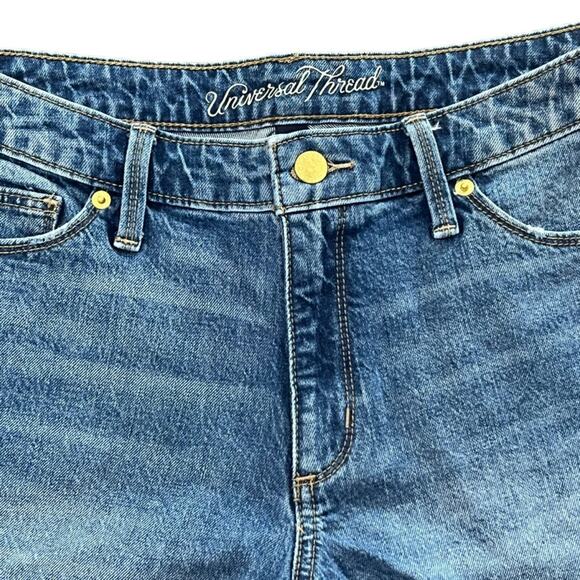 Universal Threads High Rise Shortie Cut Off Denim Shorts Size 6 /28R Raw Hem - Picture 2 of 6